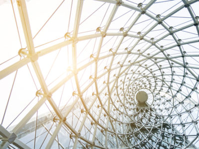 Bild von Stahlkonstruktion als Sinnbild für digitale Frameworks